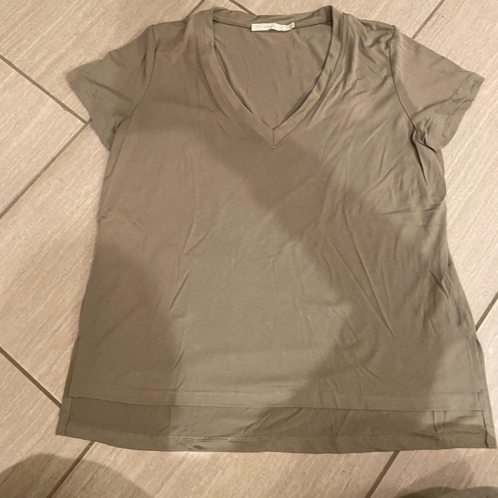 Lush v-neck tee.